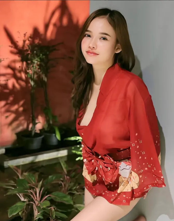 ส้ม jeenzen เน็ตไอดอล